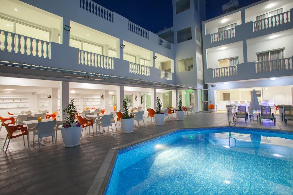 Princessa Vera Hotel Apartments Paphos Eksteriør billede